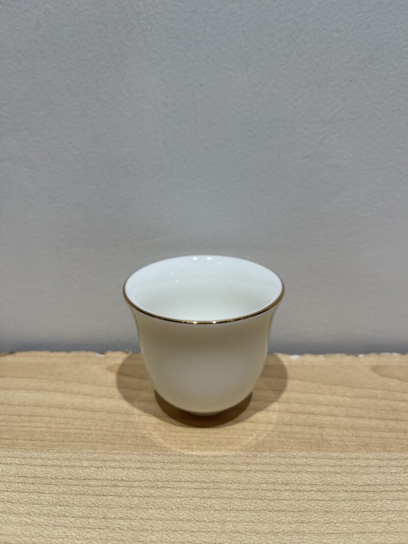 TAZA DE TÉ DE JADE DE SEBO BOCA ANCHA 羊脂玉反口杯