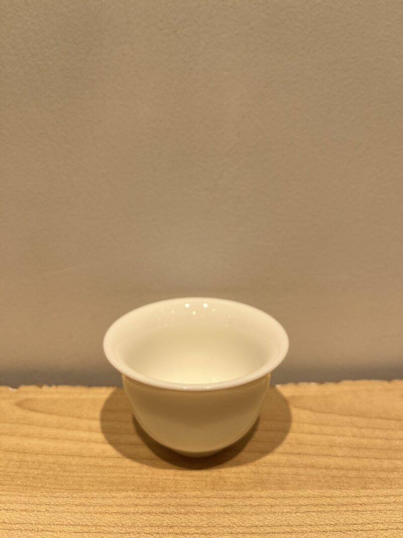 TAZA DE TÉ DE JADE DE SEBO BOCA ANCHA-GRANDE 羊脂玉反口杯-大
